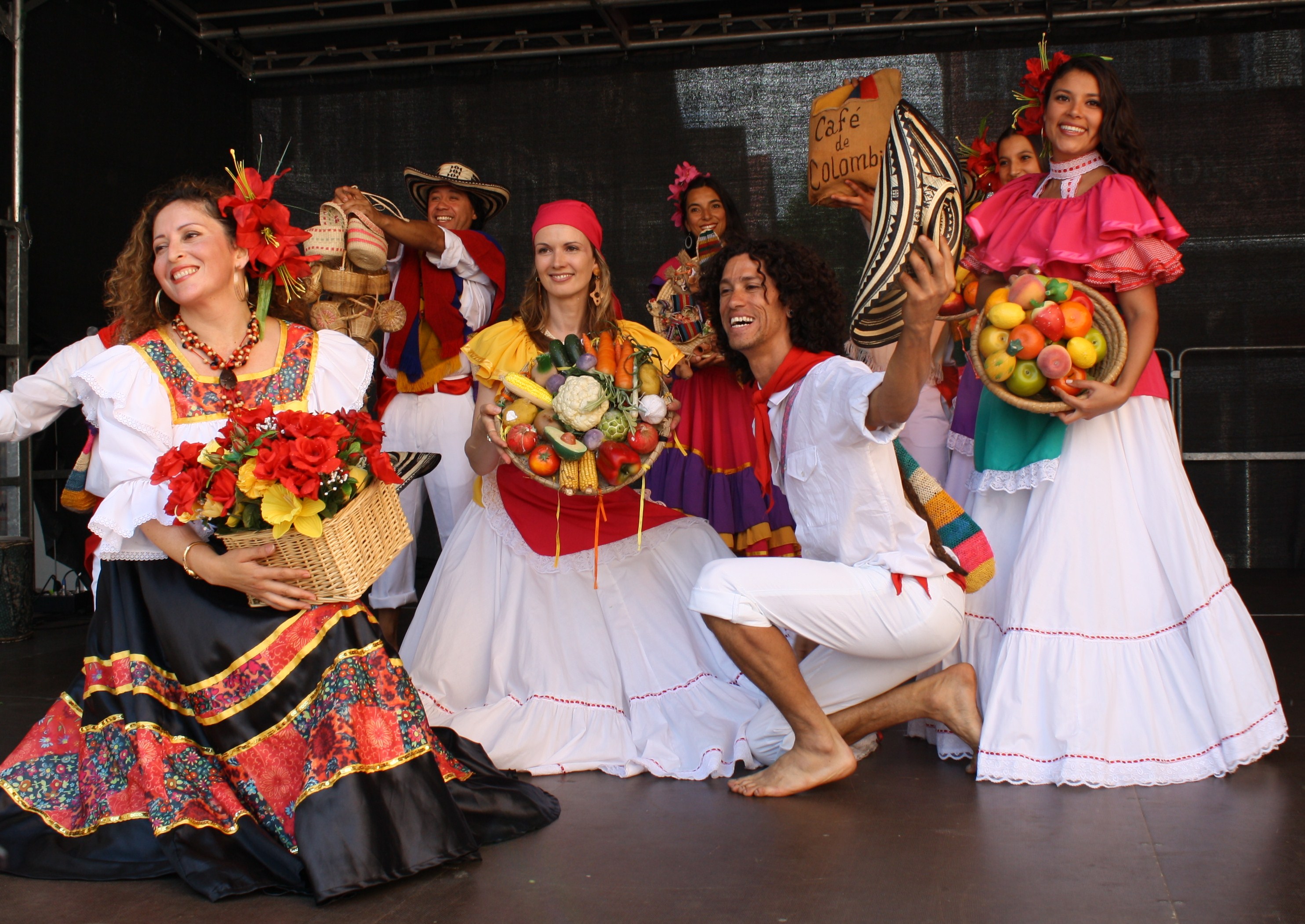 Musica colombiana y bailes tipicos