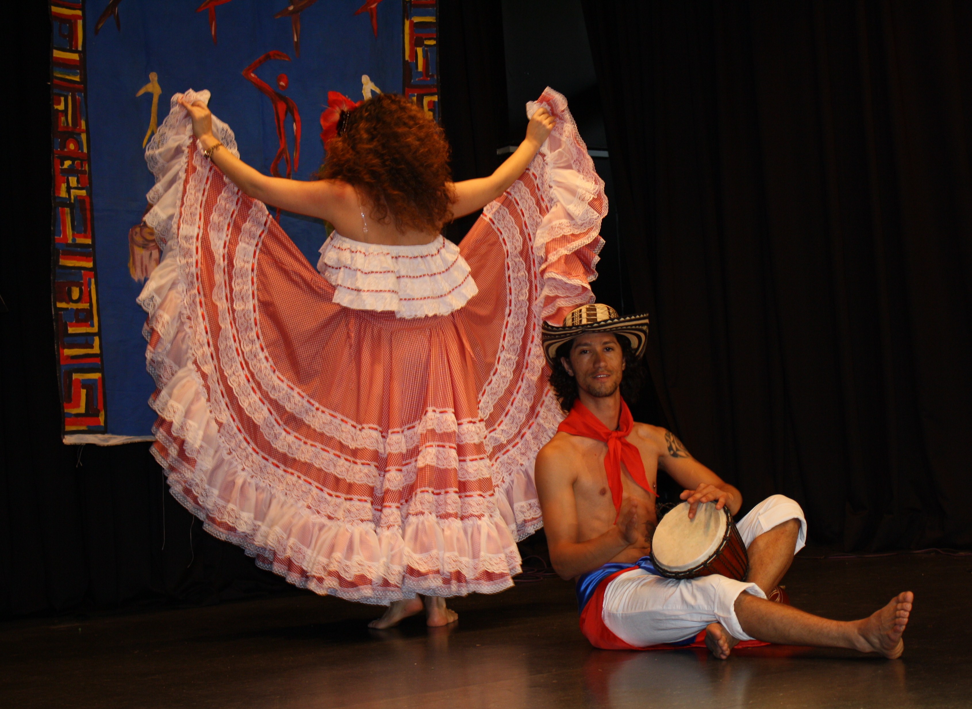 Musica colombiana y bailes tipicos